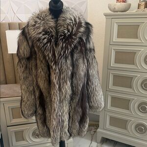 Saga fox fur black label extra fluffy silver fox semi long